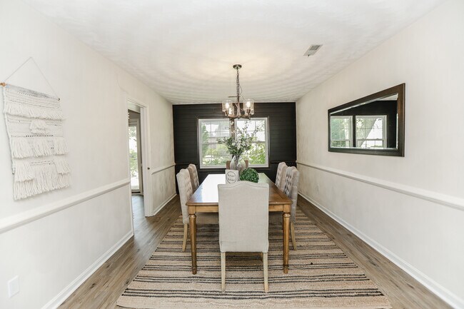 Building Photo - 3 Springmeadow Ct