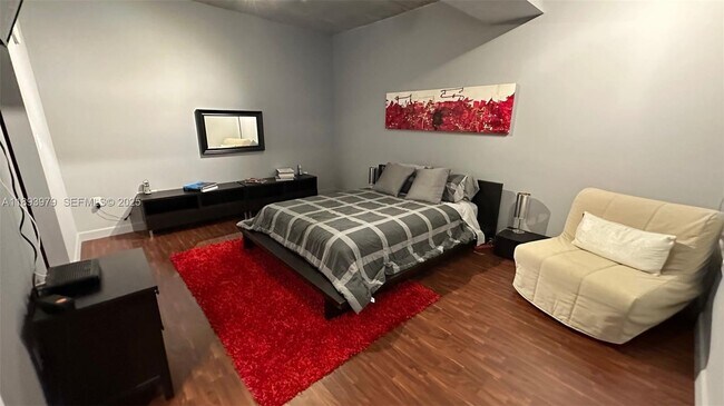 Building Photo - 3449 NE 1st Ave