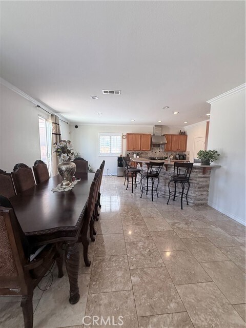 Building Photo - 16360 River Glen Ln