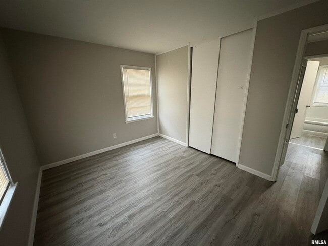 Building Photo - 2822 W Antoinette St