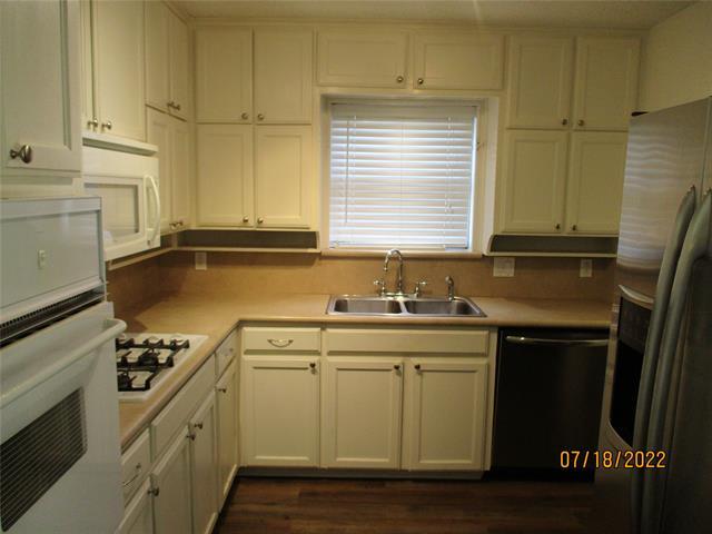 Building Photo - 609 Spring Garden Dr