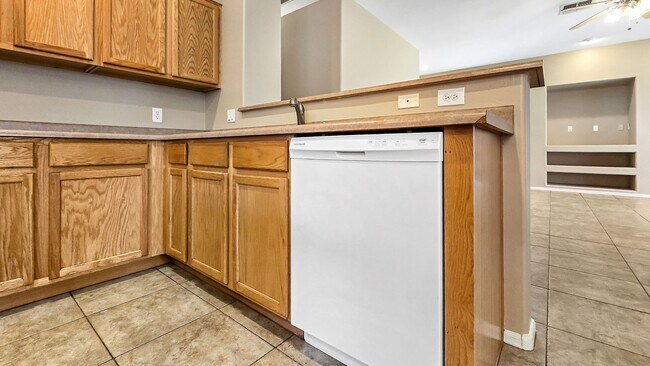 Building Photo - 12523 W Estero Ln