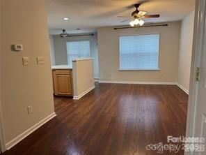 Building Photo - 8763 Robinson Forest Dr