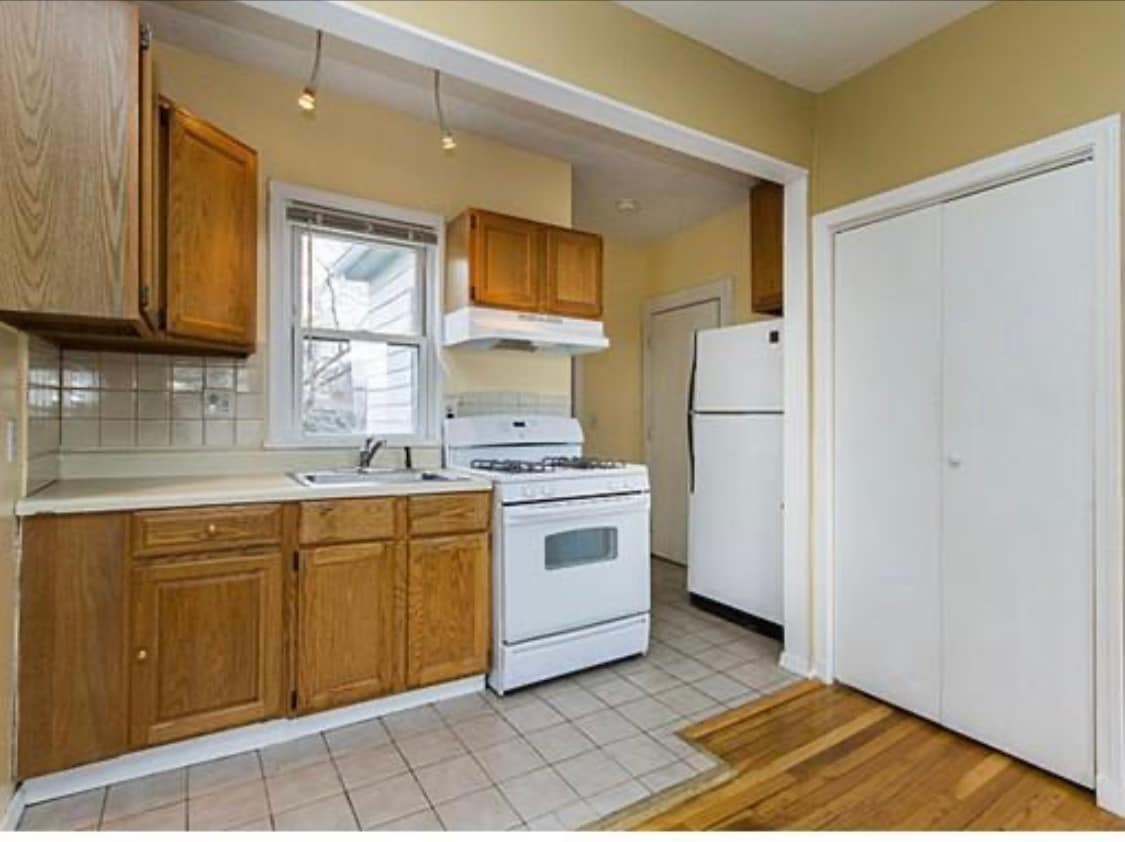 Building Photo - 130 Fremont Ave