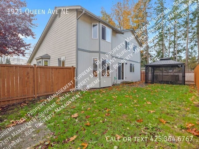 Building Photo - 1921 Queen Ave NE