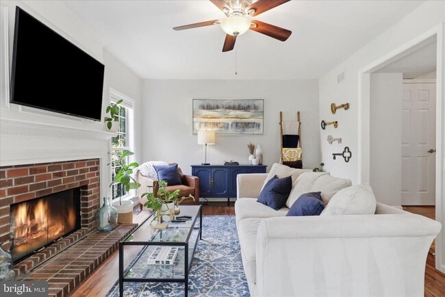 Building Photo - 408 Huntfield Ct NE