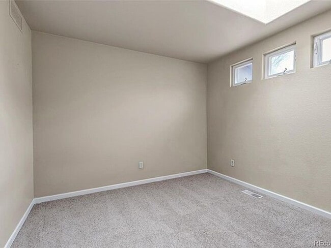 Building Photo - Well Maintained and Clean Home for Rent- Cherry Creek School District- 80015