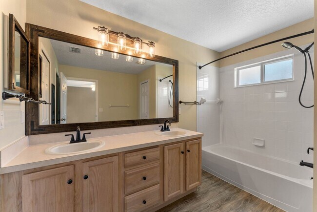 Building Photo - 15321 Harrowgate Way