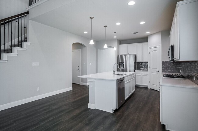 Building Photo - 15915 Durian St