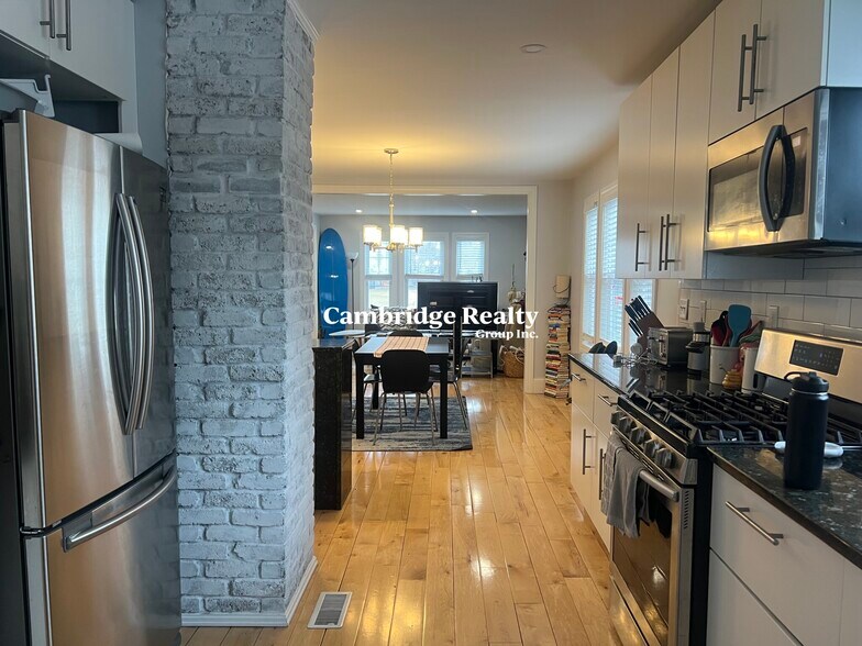 Primary Photo - 296 Arlington St