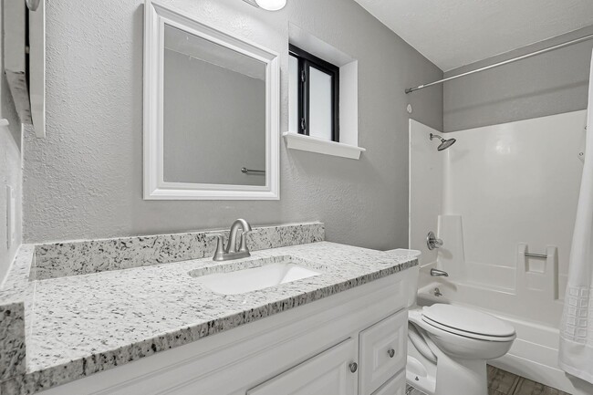 Building Photo - beautiful swimming pool and backyard oasis! fully remodeled home new appliances !