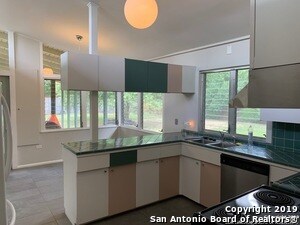 Building Photo - 303 Rilla Vista Dr