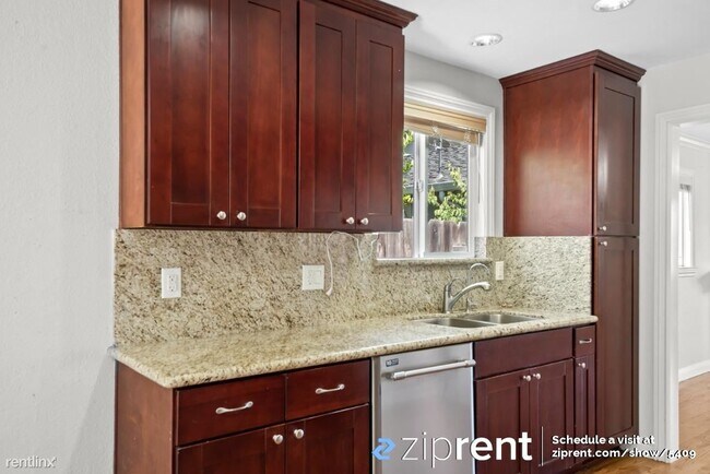 Building Photo - 4 br, 3 bath House - 3103 Millar Avenue, S...