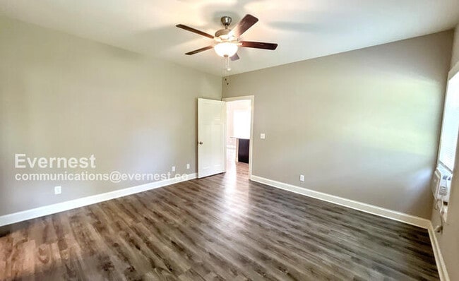 Building Photo - 5354 Roosevelt Rd