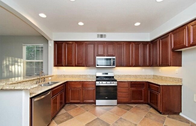 Building Photo - 4591 Sandano St