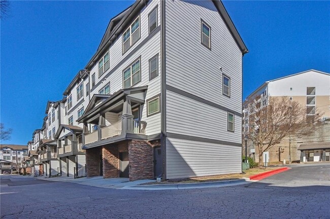 Building Photo - 215 Semel Dr