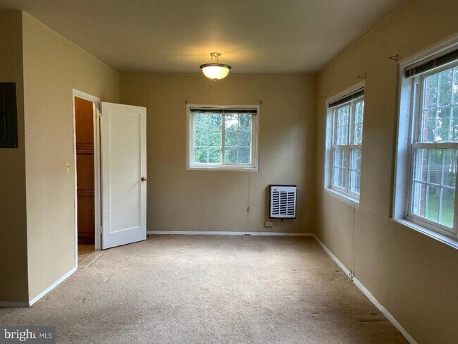 Building Photo - 3426 Martha Custis Dr