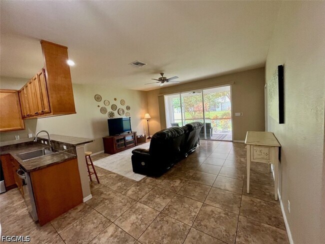 Building Photo - 14122 Danpark Loop