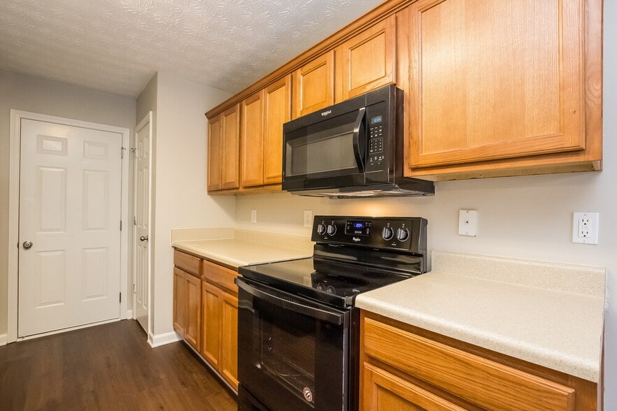 Building Photo - 541 Double Creek Dr