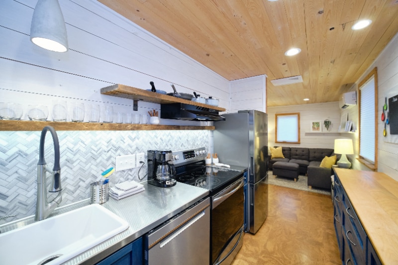 Building Photo - 2101 Tarrywood Dr