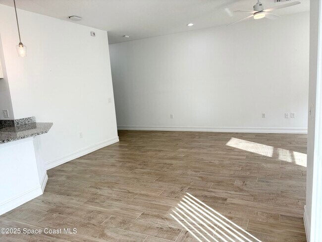 Building Photo - 1455 Isabella Dr