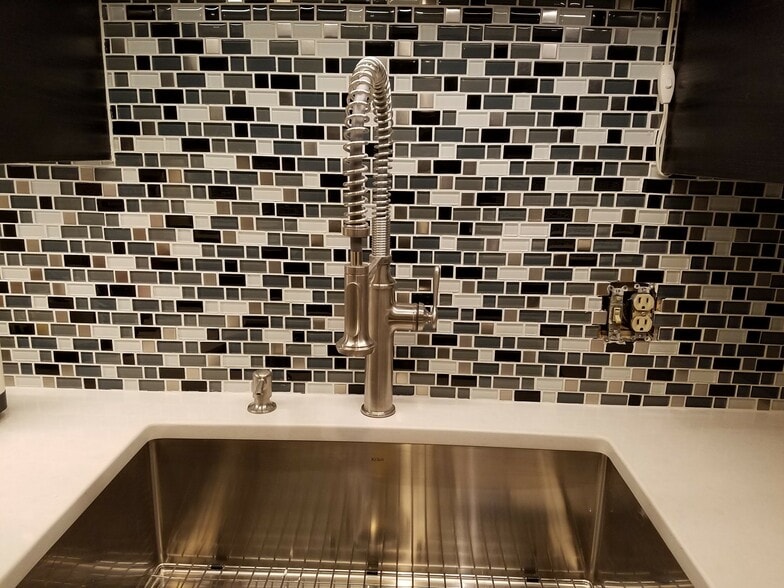 Building Photo - 301 N Beauregard St