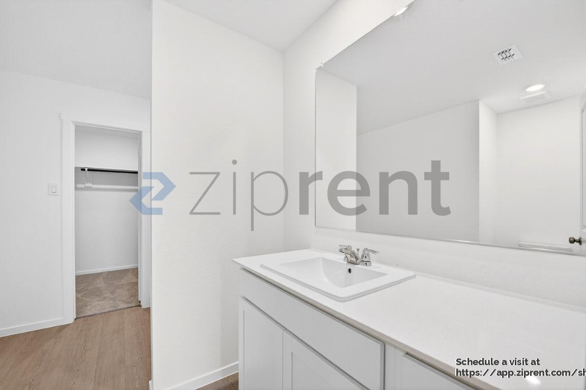 Building Photo - 6813 Haines Dr