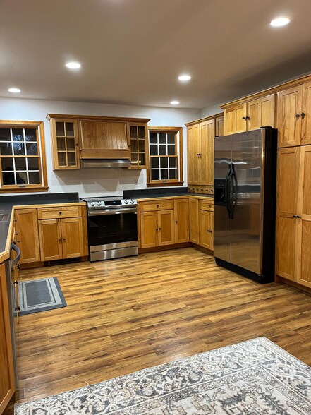 Building Photo - 48 Limekiln Rd