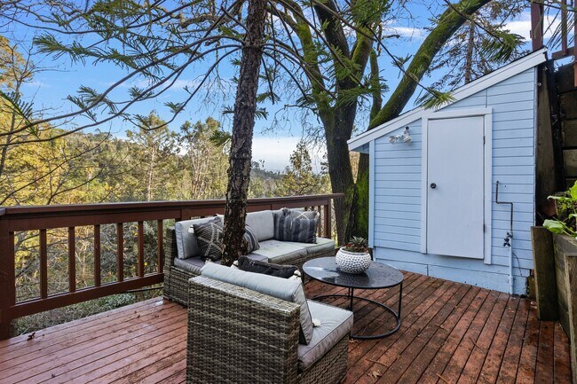 Building Photo - 344 Summit Ave