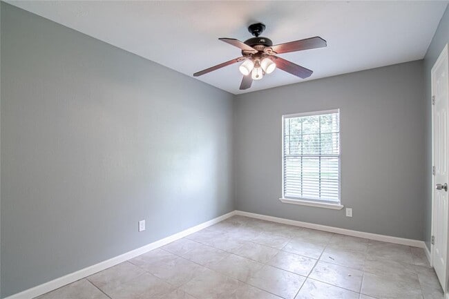 Building Photo - 227 Schooner Dr