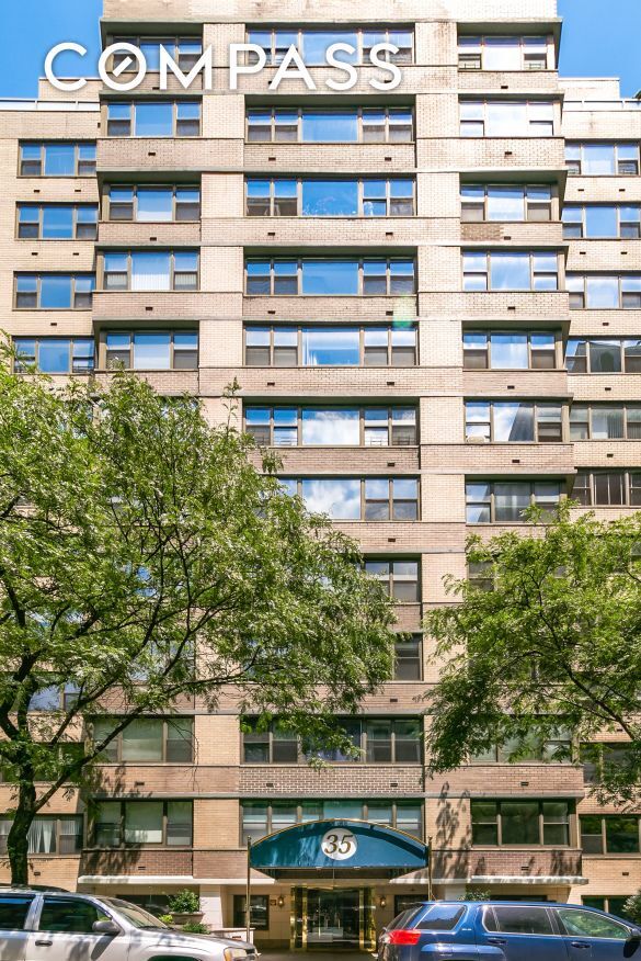 Building Photo - 35 E 38th St