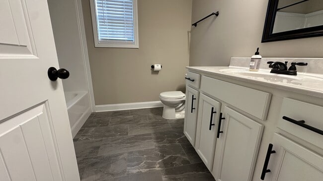 Building Photo - 3149 Timberdale Dr