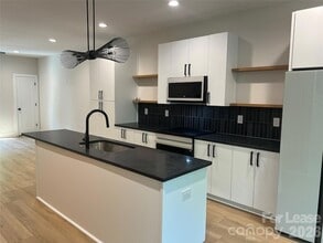 Building Photo - 1356 Briar Creek Rd