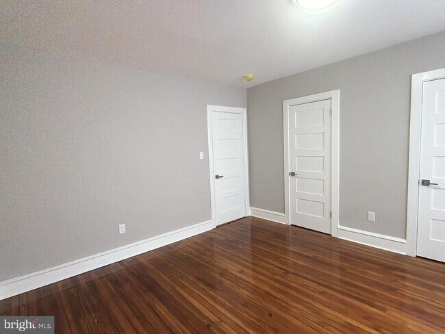 Building Photo - 2054 W 65th Ave