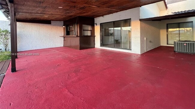 Building Photo - 1650 SW 125th Ct