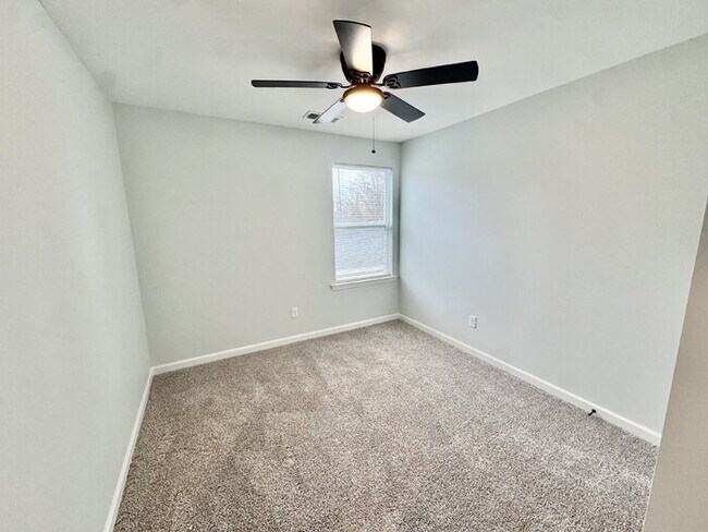 Building Photo - 780 Woodlawn St