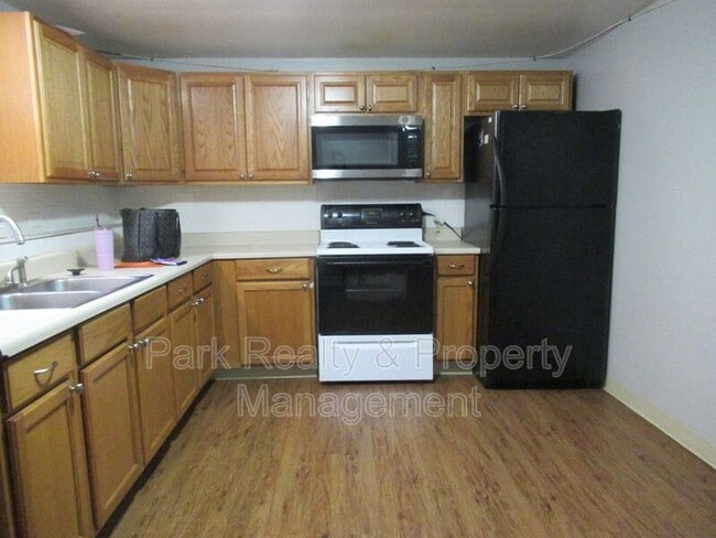 Primary Photo - 3900.5 W 24th Ave