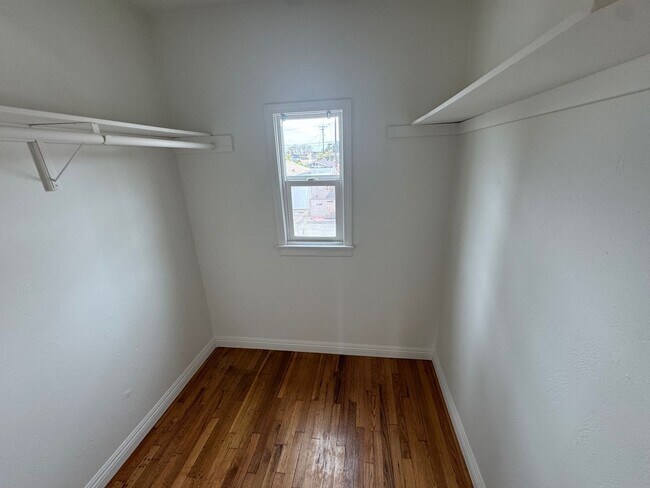 Building Photo - 151