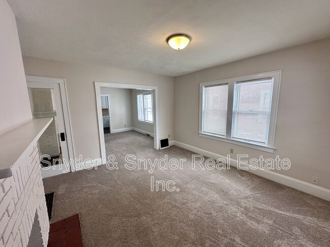 Building Photo - 2052 16th St SW