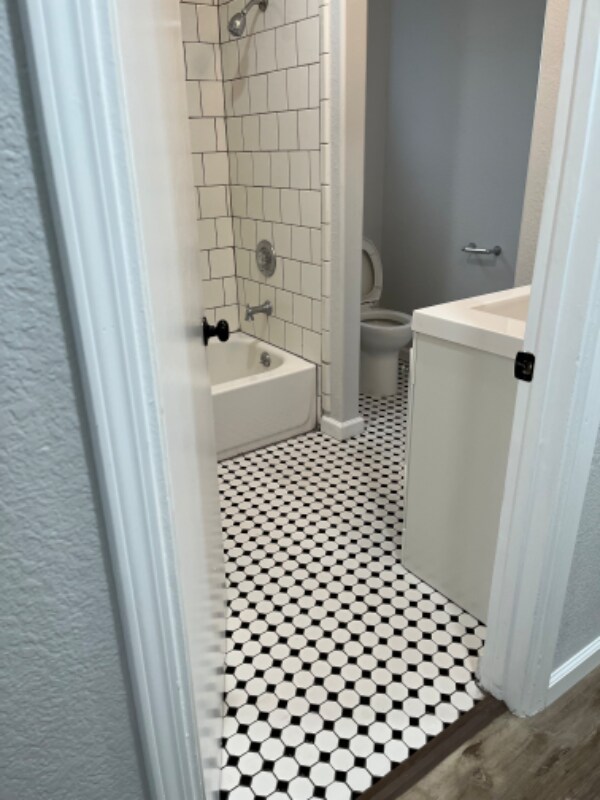 Building Photo - 1072 Laguna Ave