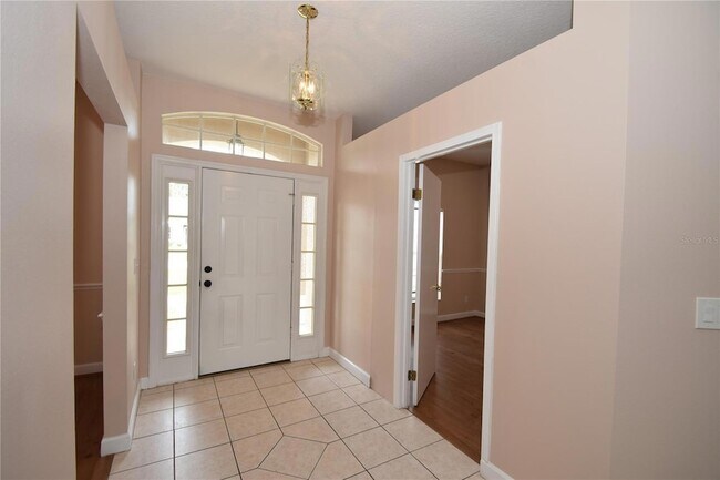 Building Photo - 33 Westridge Ln