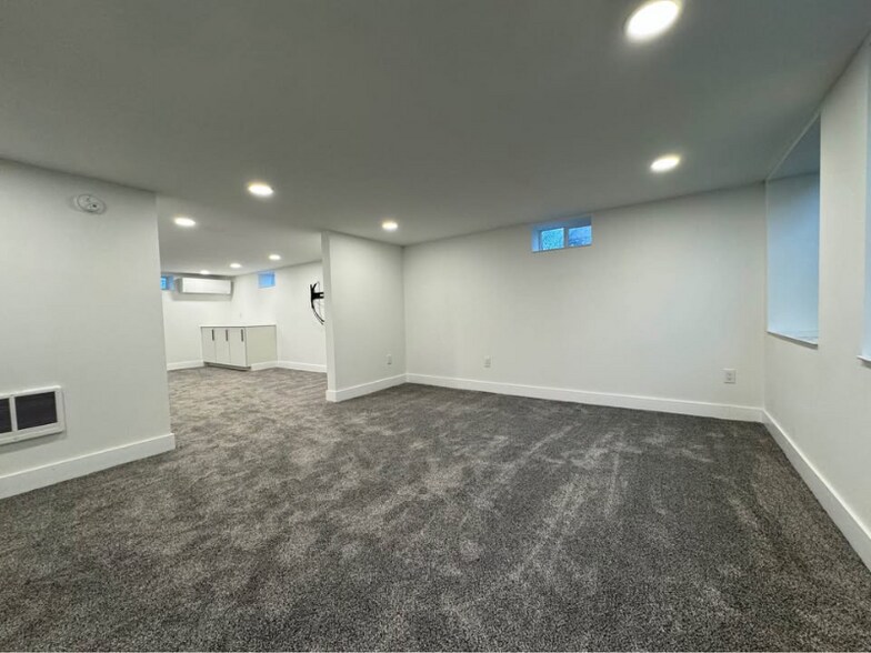 Building Photo - 25 6th St