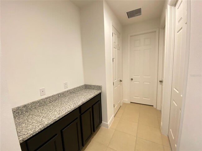 Building Photo - 4956 Blanche Ct