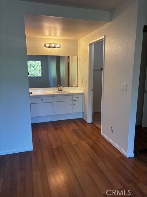 Building Photo - 16672 Mt Darwin Cir