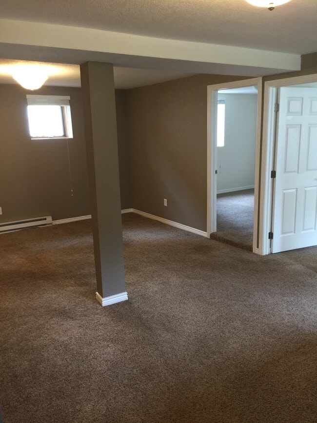 Building Photo - 309 Cantril St