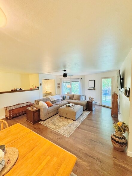 Building Photo - W170N11495 Armada Dr