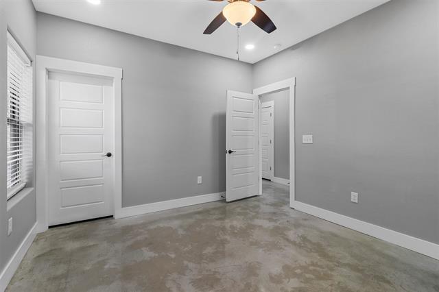 Building Photo - 1309 S 5th Ave