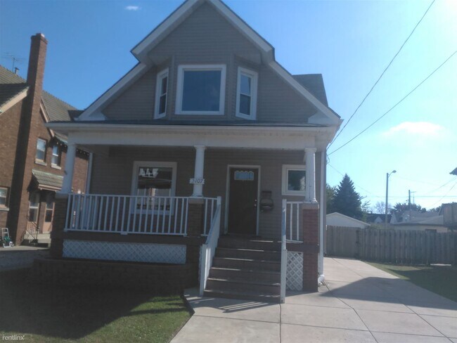 Primary Photo - 4 br, 1.5 bath House - 2107 50th St