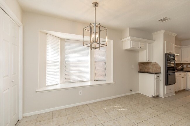 Building Photo - 46 N Deerfoot Cir