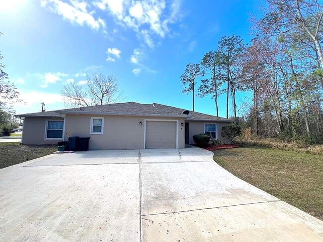 Building Photo - 4 Eton Ln